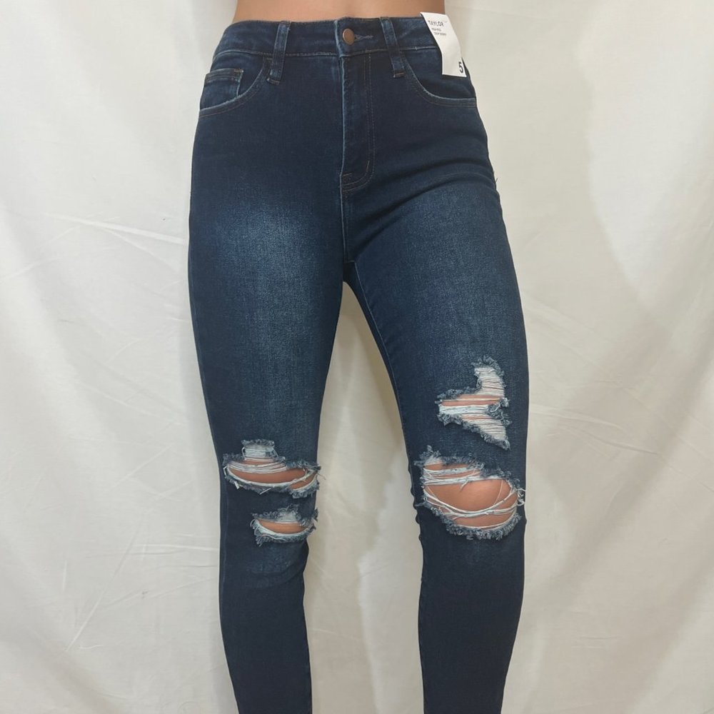 Ripped skinny jeans- High waist